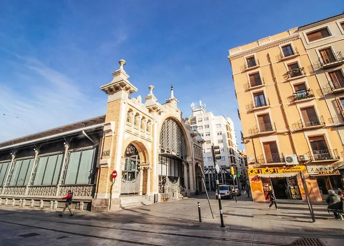 In Zaragoza's Historic Center Apartment *